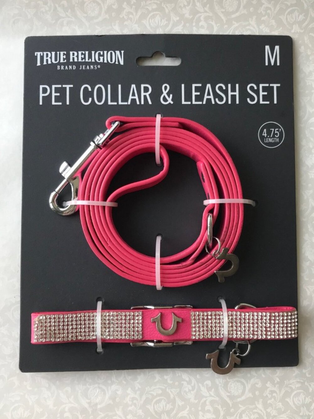 True Religion Pet Collar & Leash Set  Horseshoe Charms Logo Pink  Size : M